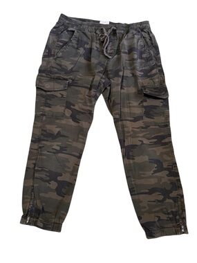 Sanctuary cotton canvas camouflage joggers. Size Large.